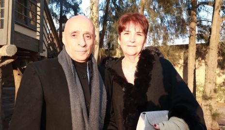   Francisco Izar y Carmen de Izar.