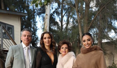  Fernando de los Santos, Pilar Martínez, Guillermina Anaya e Dalila Anaya.