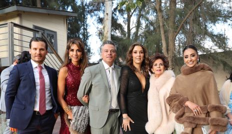  Roberto de la Rosa, Cecilia de los Santos Fernando de los Santos, Pilar Martínez, Guillermina Anaya e Dalila Anaya.