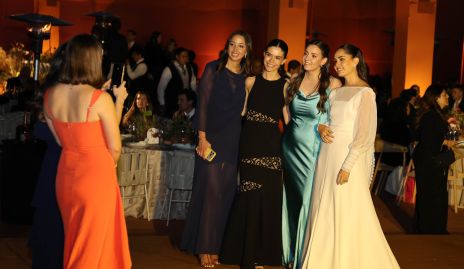  Primas Villanueva, Sofía, Montse, Marisol y Macarena.