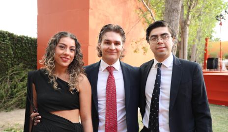  Regina Rivera, Gustov y José Emilio Rivera.