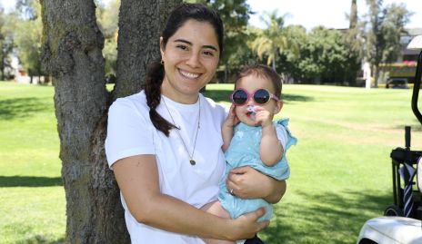  Fabiola Aguillón con su hija.