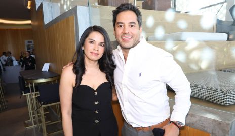  Carlos del Valle y Yanahí Landeros.