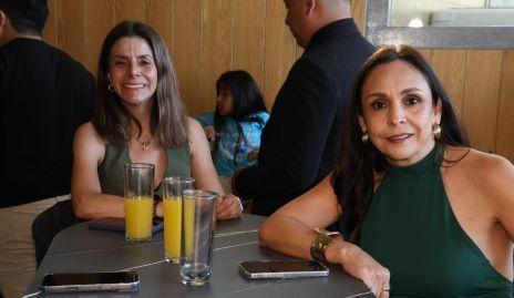  Viri Navarro y Marcela Navarro.