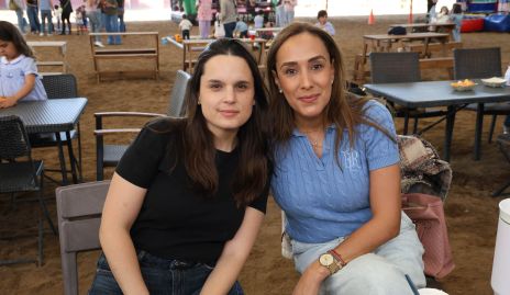  Mayte Soberon y Barbara Mercado.