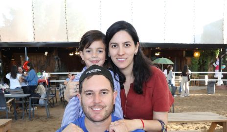  Carlos del Valle y Claudia Díaz de León.