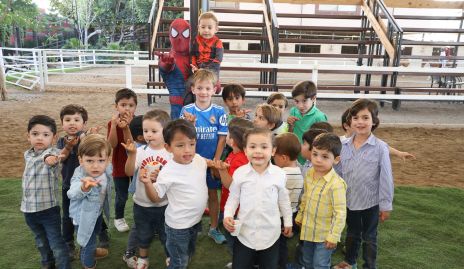  Fer, Spiderman y sus amigos.