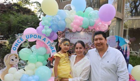  Rania Díaz, Pupi Torrescano y René Díaz.