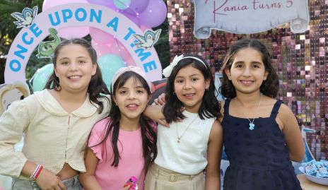  Roberta Ruiz, María Inés Delgado, Inés Güemes y Renata Díaz.