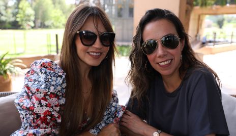  Diana Arriaga y Julia Sabre.