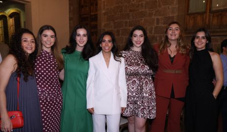  Claudia Pérez, Paulina Estrada, Paulina Castillo, Alejandra Martínez, Ángela Gallardo, Ana Gaby Motilla e Isabel Pérez.
