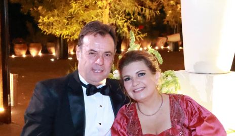  Arturo Zapata y Bertha Navarro de Zapata ,papás de la novia.