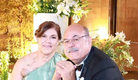  Martha Jaimes y Walter González, papás del novio.