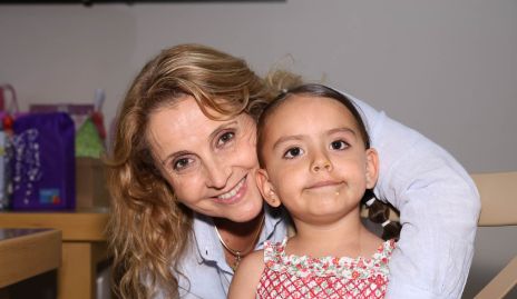 Anabel Gaviño y Lucila Azcárate.