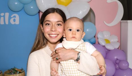  Natalia Gaviño con su sobrino Nicolás.