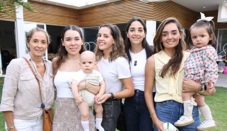  Mónica Gaviño, Michell Cano, Álvaro Gómez, Ana Isabel Gómez, Isa Villanueva, Marianela Villaueva y Triana Serrano.