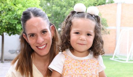  Mariana Castillo y Maria José Moya.