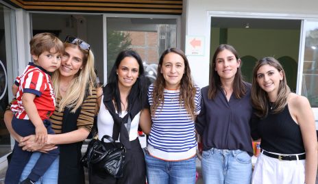  Liz Villaseñor,  Natalia Leal, Cristy Massa, Sofía Villaseñor y Paty Gomez.