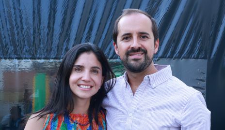  Ale Torres y Guillermo Romo, papás de Paula.