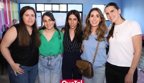  Primas González, Priscila Gordoa, Miriam González, Maru González, Andrea Lorca y Ana Gaby González.