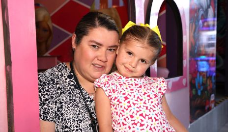  Sasha Hinojosa.