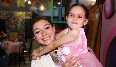  Nicole Vilet y Ale González.
