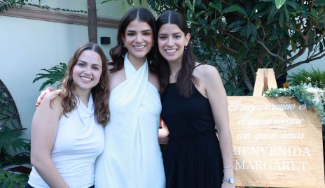  Katia Raitarski, Margaret González y Cinthia González.