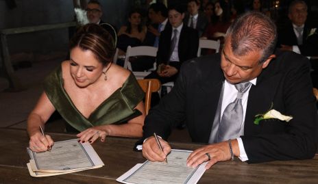  Marisol Diéguez  y Luis Arturo Estrada, papás de la novia.