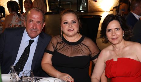 Mauricio Quijano, Montserrat Gutiérrez y Ale Martínez.