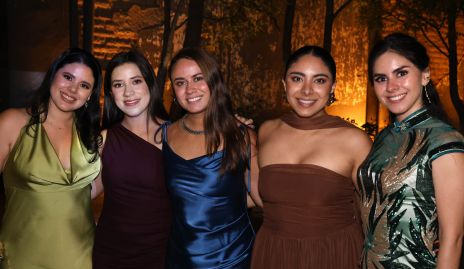  Andy, Ana Gaby, Ana Cubillas, Marijo, y Vicky.