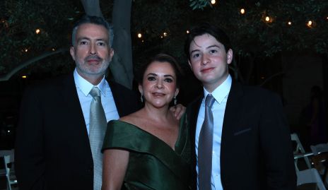  Pablo González, Marisol Diéguez y Juan Pablo González.