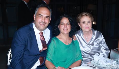  Andrés Gómez, Patricia Nava y Ángeles Martí.