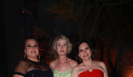  Montserrat Gutiérrez, Güera Valle y Alejandra Martínez.