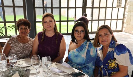  Mari Carmen Nolano, Laura Rojas, Paty Valadés y Teresa Lastras.