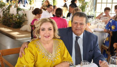  Luz Elena Solana y Javier Torres.