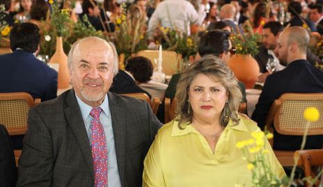  Chito Espinosa y Alma Flores.