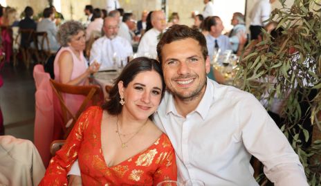  María del Mar Molina y Gustavo Arenday.