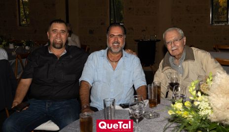 Erick González, Chema de la Vega y Chema de la Vega.