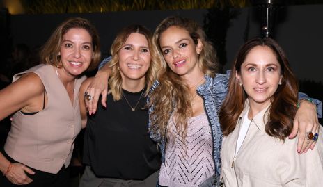  Ceci Limón, María Espinosa, Vero Alvarado y Geno Flores.