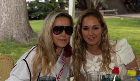 Mónica Torres y María Torres.