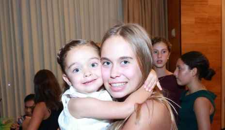  Micaela y Hanni Torres.