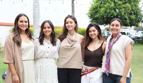  Cristina Dávila, Ceci Dávila, Cristina Nava, Daniela Zepeda y Melissa Villalobos.
