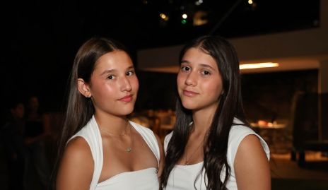  Alexia y Ana Pao.