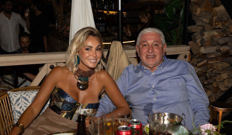  Ximena López Ávila y Justino López Noriega, hermana y papá del novio.