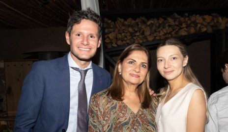  Santiago López, Mónica Guillén y Gaby López.