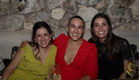  María, Isabel y María.