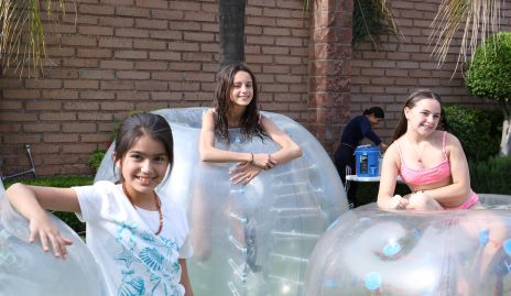 Isabella, Ana Victoria y Maríaemilia.