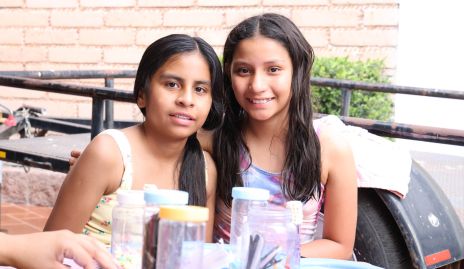  Karime y Sara.