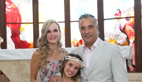  Elsa Paz y Juan Antonio Reverte con su hija Elena.