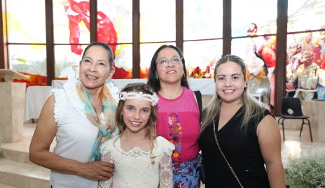  Karina Zermeño, Tere, Mónica López y Elena Reverte.